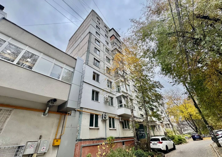 Prima Linie! Sec. Riscani, str. Bogdan Voievod 2 seria 135.1