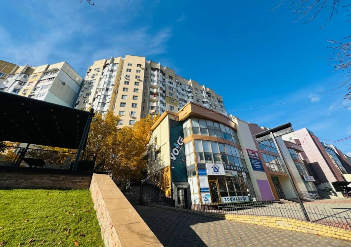 Prima Linie! bd. Moscova, sec. Râșcani, 2 camere. Reparație Cosmetica! Mobilat!1