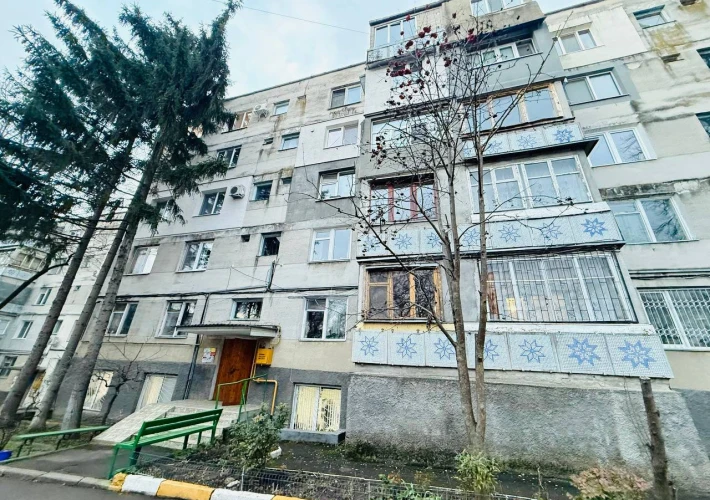 Parc Avgan! Sec. Riscani, str. Miron Costin. 2 camere + living. Bilaterala. Euroreparatie!!!13