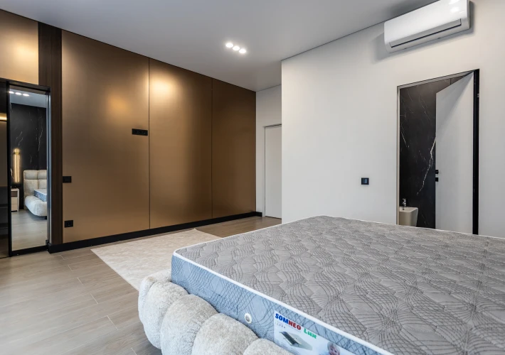 Casă exclusivă High-Tech cu piscină proprie | Zonă rezidențială nouă – Colonița12