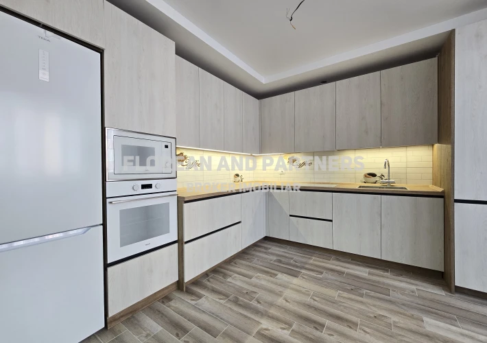 Doua camere cu Living! 84m2. NOU!13