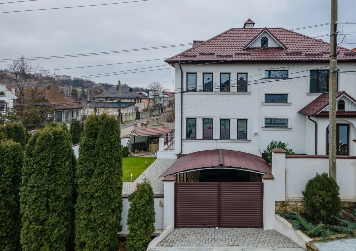 Casă individuală deosebită, stil clasic – Ialoveni15