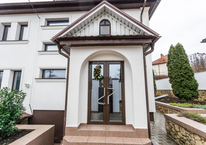 Casă individuală deosebită, stil clasic – Ialoveni1