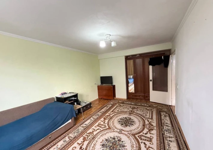 Posta Veche, str. Gheorghe Madan. 1 camera. Mobilat!!!1