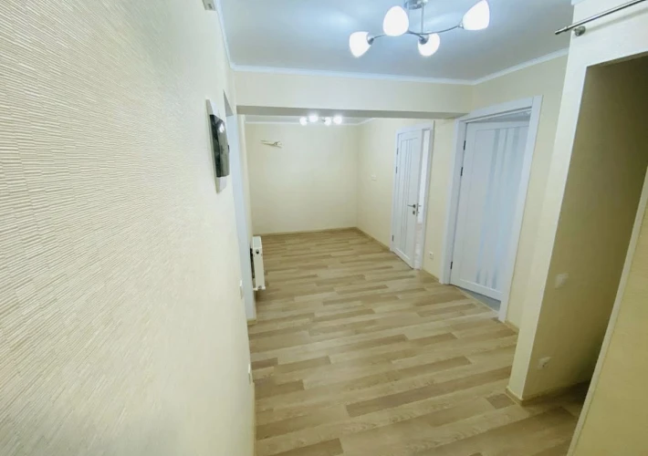 Parc! Sec. Riscani, str. Florilor. 2 camere + Living. Euroreparatie!!!2