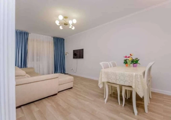 Продается 3-комнатная квартира, сектор Старая Почта, улица Магда Исанос, этаж 1 из 5.3