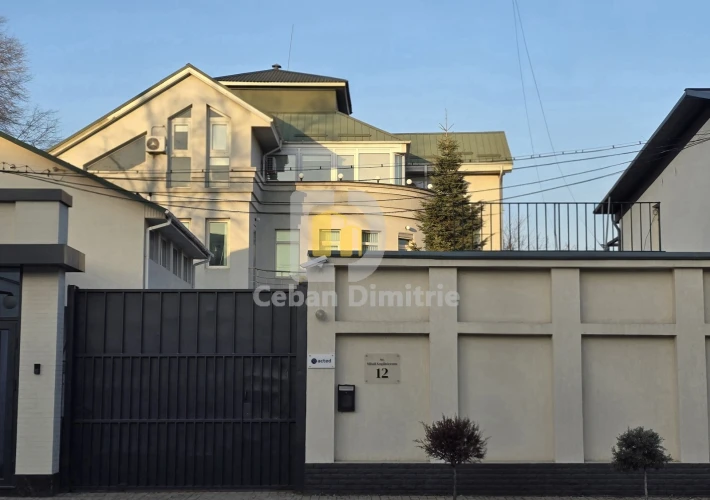 Clădire individuală de închiriat | Centru | 12 ari teren3