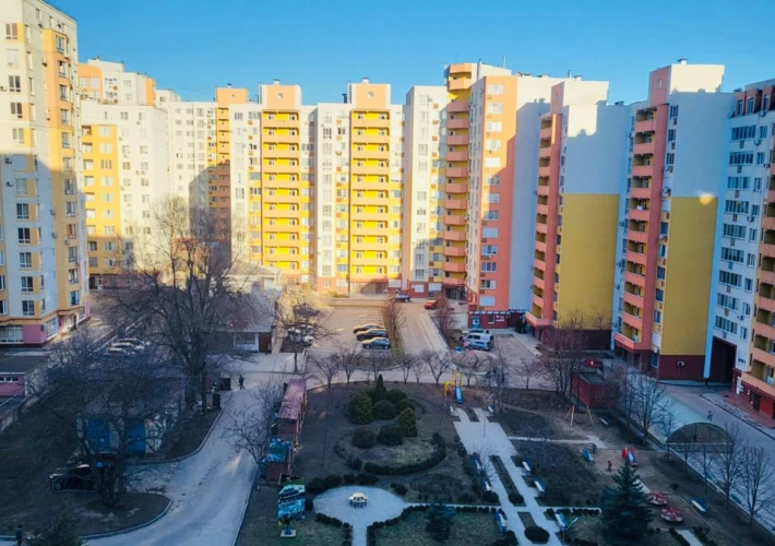 Представляем вам квартиру в жилом комплексе Драгалина, расположенном в секторе Ботаника, ул. Гренобль!7