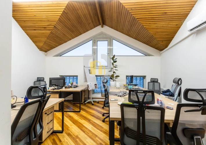 Clădire individuală de închiriat | Centru | 10 ari teren7