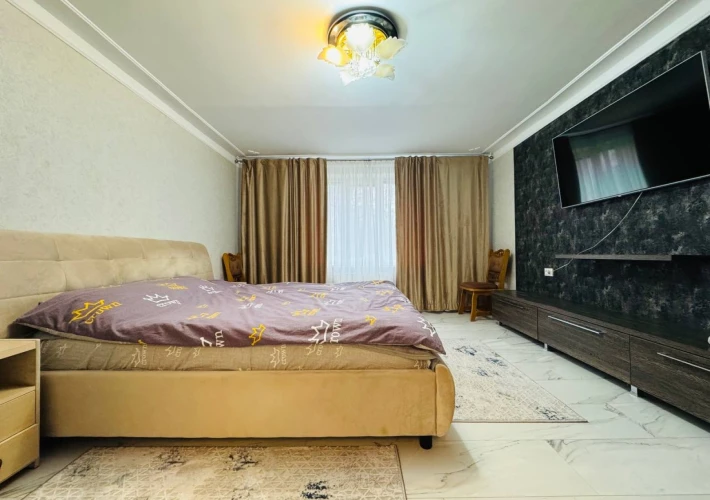 Seria 143! Sector Centru, bd. Albișoara. 3 camere. Încălzire autonomă. Bilaterala! Euroreparație!!!1