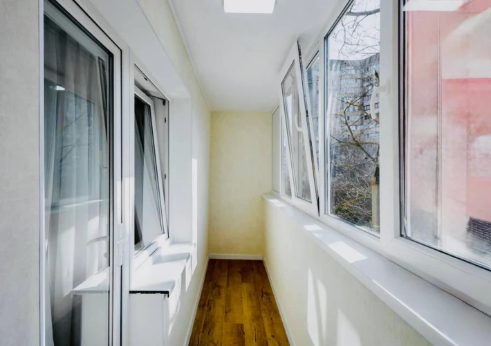 Serie 102! Sector Râșcani, Posta Veche, str. Gheorghe Madan. 2 camere + living. Euroreparație!!!3