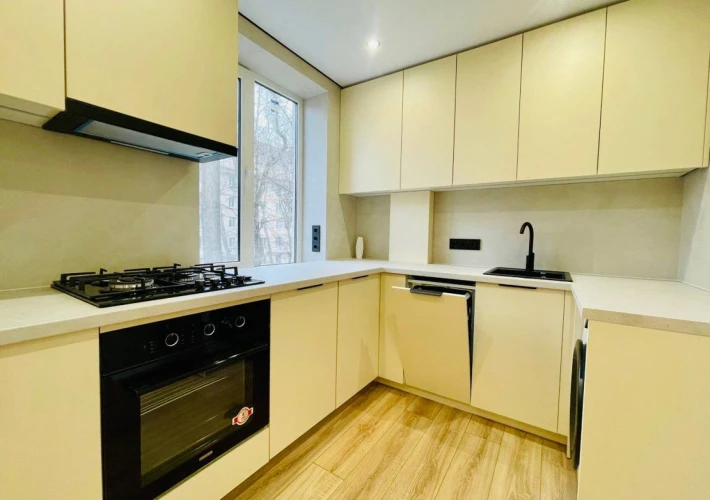 Parc Boris Glavan ! Sec. Riscani, str. Nicolae Dimo. 2 camere+ living. Mobilat. Euroreparatie!!!1