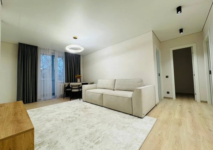 Parc Avgan! Sec. Riscani, str. Miron Costin. 2 camere + living. Bilaterala! Euroreparatie!!!2