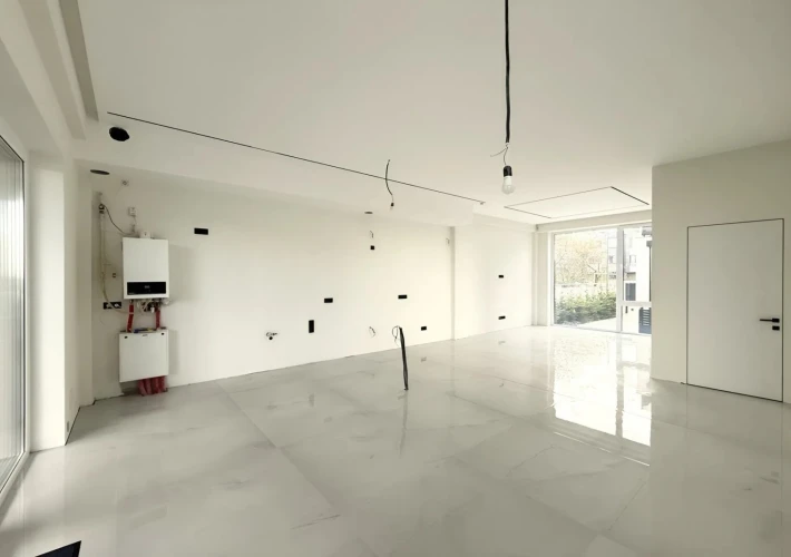 Vînd casă modernă, amplasată pe un teren de 5 ari în sect. Râșcani | str. Victoriei, în apropiere de pădure și cu priveliște spre oraș.4