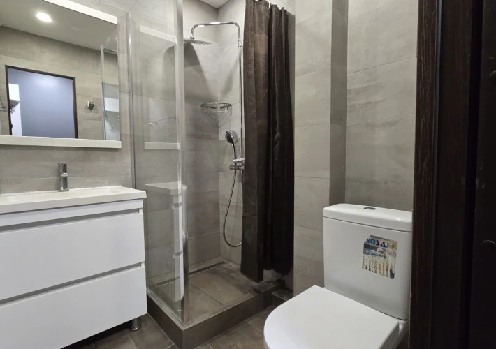 Centru, apartament cu 1 dormitor și living spațios.6