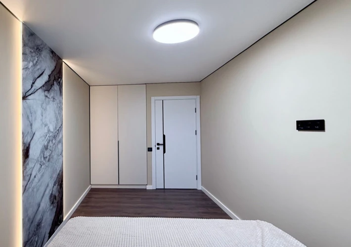 Sec. Telecentru, str. Academiei. 2 camere + living. Euroreparatie! Mobilat!!!13