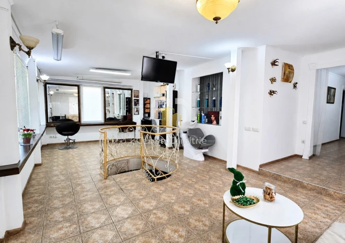 Spațiu comercial de vânzare – Botanica, str. Traian 112