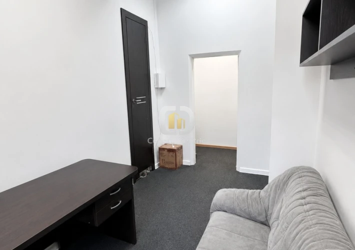Oficiu în Centru, str. Dosoftei – 12 m², reparație, comunale incluse3