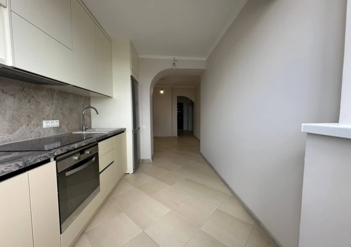 Monolit! Zona Centrală, bulevardul Albisoara. 3 camere + living. Încălzire centralizată. Apartament renovat capitala!!!4