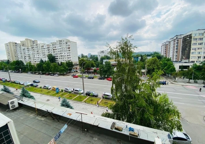 Închiriere pe termen de la 6 luni!!! Parcul Avgan! Sectorul Rîșcani, bulevardul Moscova. 2 camere. Primul rând.6