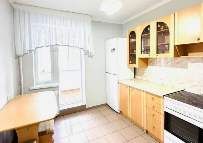 Sector Rîșcani, bd. Moscova. 4 camere. Prima linie. Parc Mezon! Reparat și mobilat! Bilateral!!!12