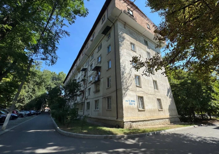 Sec. Riscani, str. Nicolae Dimo. Parc Boris Glavan. 2 camere bilaterala de tip Mansarda. 2 Nivele! Varianta Alba!!!1