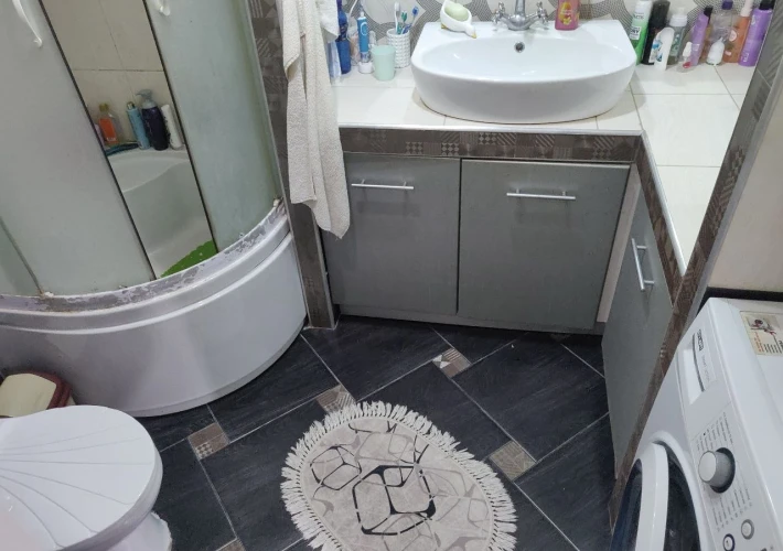 Oferim spre vânzare un apartament spațios, situat în sectorul Rîșcani, pe strada Dmitrie Rîșcanu.6