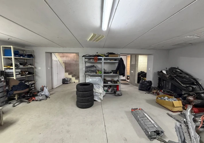 Garaj Comercial | Auto Servicii5