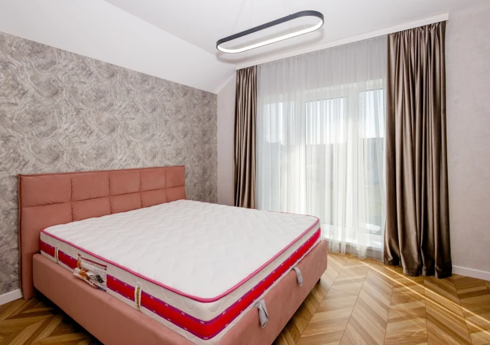 В аренду дом с 2 этажами, расположенный в коммуне Бэчиой, улица Ливиу Деляну.14