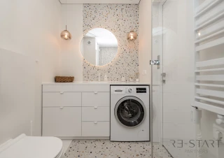 Spre vânzare apartament de lux cu 1 camera si living , amplasat în sec. Centru in apropiere de ASEM, Str. Albisoara7