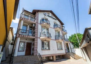 DE VÂNZARE – IMOBIL COMERCIAL AMPLASAT ÎN CENTRU | INVESTIȚIE CU POTENȚIAL RIDICAT4