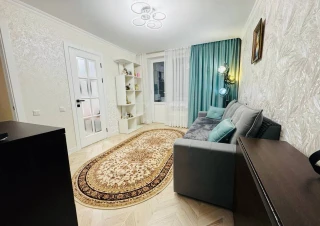 Parc. Sec. Riscani, str. Kiev. 2 camere + living. Euroreparatie! Mobilat Complet!!!