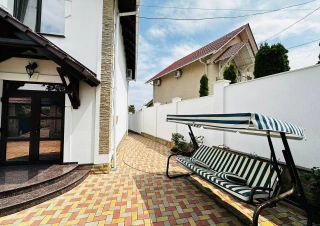 Spre vânzare o casă de lux în 2 niveluri amplasată în loc. Stăuceni, str.A. Mateevici!!!15