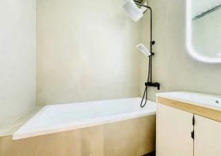 Prima Linie. Parc Avgan. Sec. Riscani, bd. Moscova. 2 camere. Euroreparatie!!!11