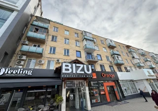 Prima Linie! Sec. Râșcani, str. Kiev. 2 camere. Incalzire Autonoma! Reparatie Cosmetica!!!