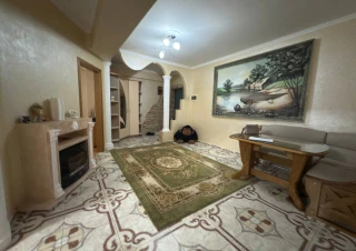 Chirie apartament. Buiucani, bd. Alba Iulia 77/5. 2 camere + living!!!3