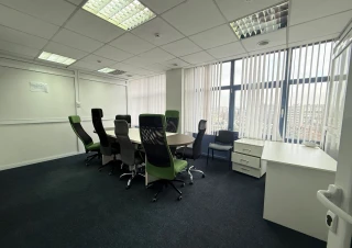 Chirie oficiu 225 m² în Business Center Kentford