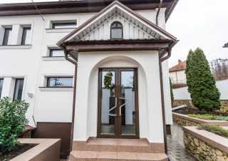 Casă individuală deosebită, stil clasic – Ialoveni1