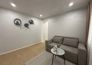 Parc! Sec. Buiucani, str. Nicolae Costin. 2 camere + Living. Euroreparatie. Mobilat Complet!!!4