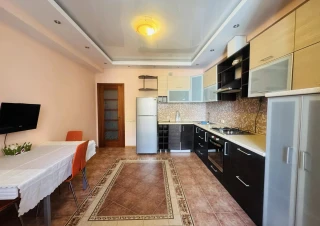 Представляем Вашему вниманию квартиру в ЖК Драгалина, расположенную в секторе Ботаника, улица Гренобля!8