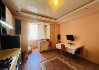 Представляем Вашему вниманию квартиру в ЖК Драгалина, расположенную в секторе Ботаника, улица Гренобля!4