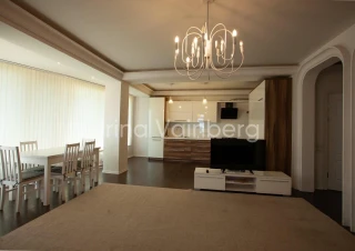 Chirie apartament spațios, str Ștefan cel mare.