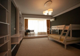 Chirie apartament spațios, str Ștefan cel mare.6
