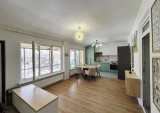 Posta Veche, str. Postei. 3 camere + living. Euroreparatie!!!10