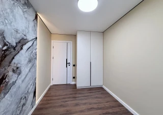 Sec. Telecentru, str. Academiei. 2 camere + living. Euroreparatie! Mobilat!!!4