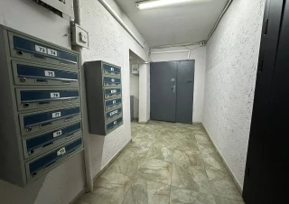 Monolit! Zona Centrală, bulevardul Albisoara. 3 camere + living. Încălzire centralizată. Apartament renovat capitala!!!3
