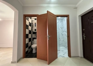 Monolit! Zona Centrală, bulevardul Albisoara. 3 camere + living. Încălzire centralizată. Apartament renovat capitala!!!8