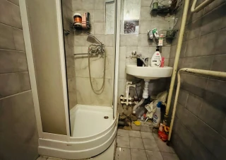 Se închiriază apartament într-un bloc de locuințe situat în zona Rîșcani, str. Kiev 16/4!11