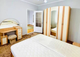 Sector Rîșcani, bd. Moscova. 4 camere. Prima linie. Parc Mezon! Reparat și mobilat! Bilateral!!!5