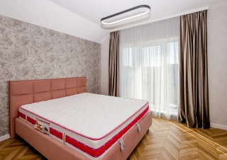 В аренду дом с 2 этажами, расположенный в коммуне Бэчиой, улица Ливиу Деляну.14